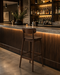 Le Tabouret de Bar "Épure" en Noyer Massif
